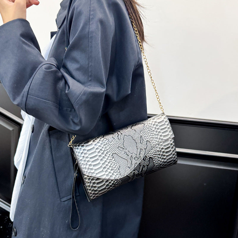 Adeline - Serpentine Chain Shoulder Messenger Bag