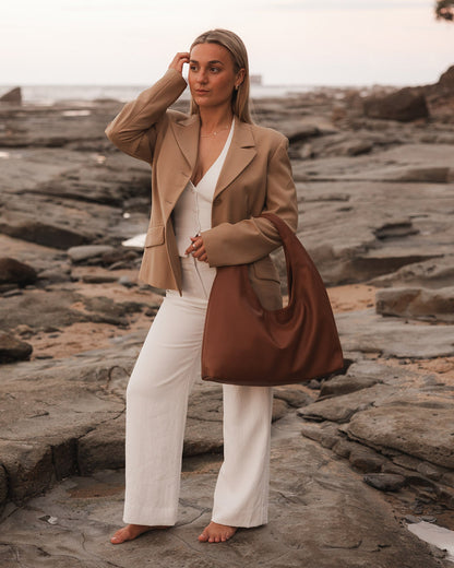 Sophia Handbag - White Complimentary Matching Make-up Bag