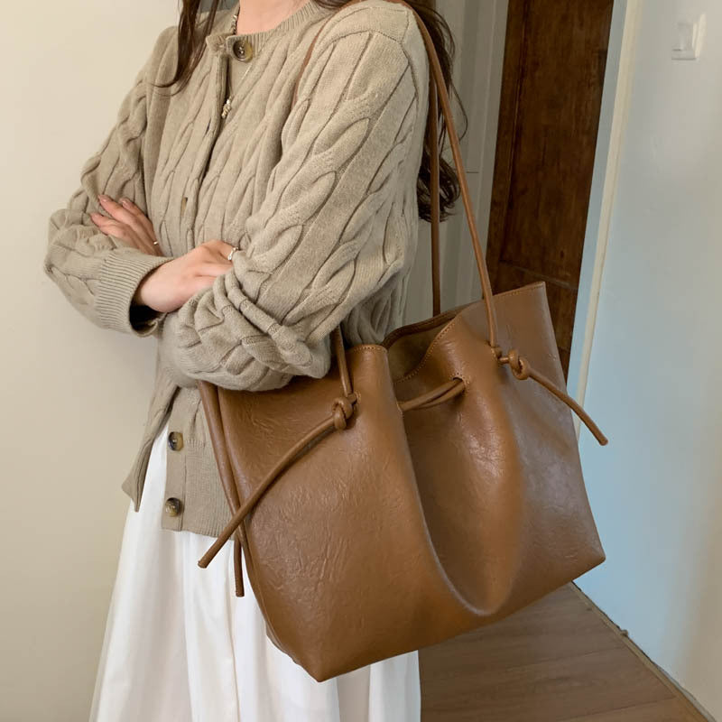 Pippa - Retro Shoulder Commuter Tote Bag For Work