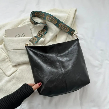 Chelsey’s Charm | Shoulder Bag